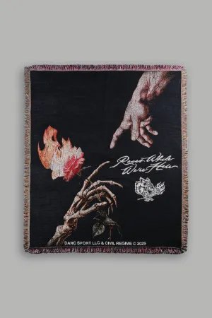 Eternal Fire Tapestry Blanket in Black