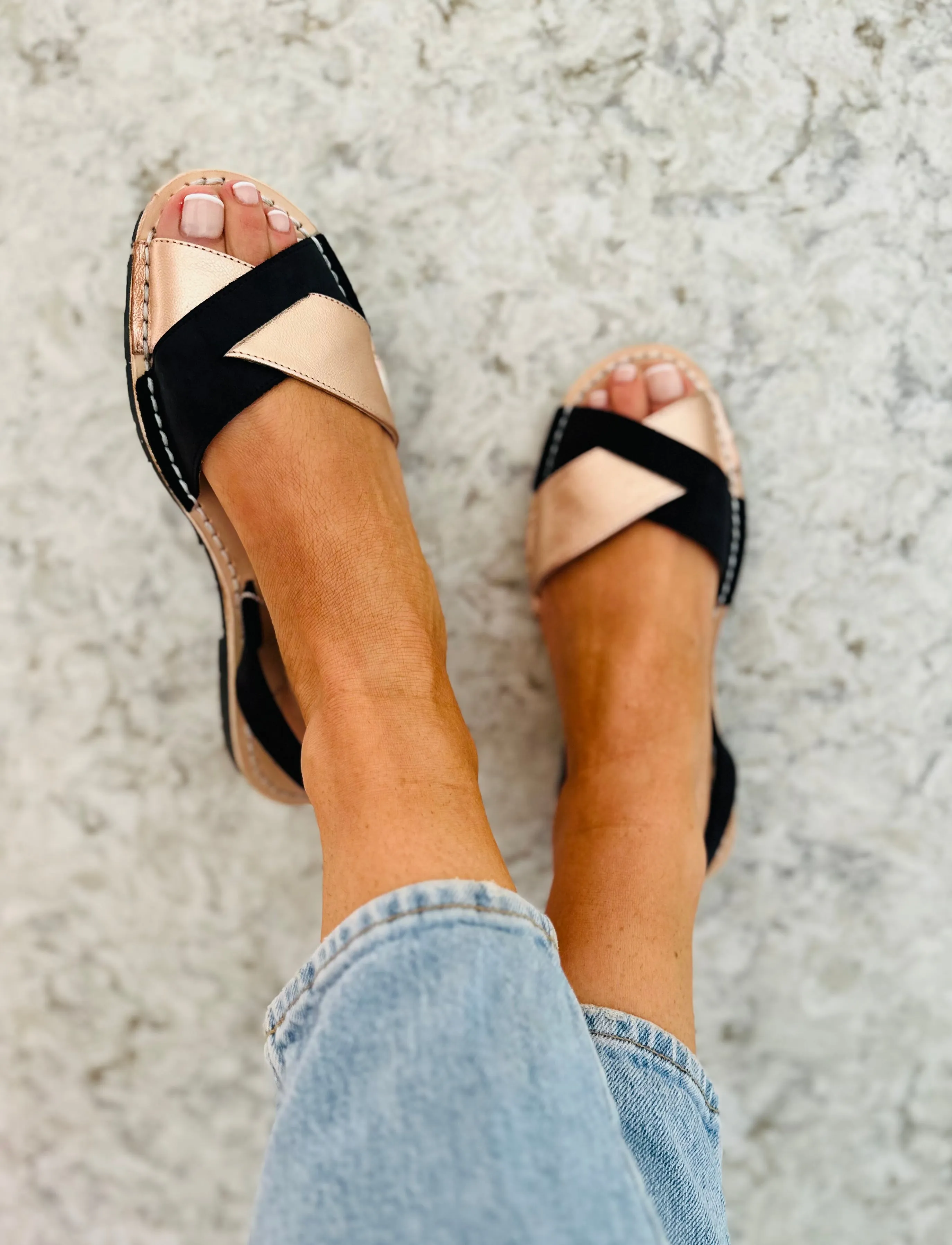 MINOR FAULTS Donna Peeptoe