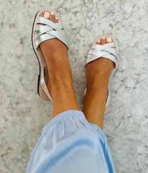 Misty Silver Leather Peeptoe Avarca