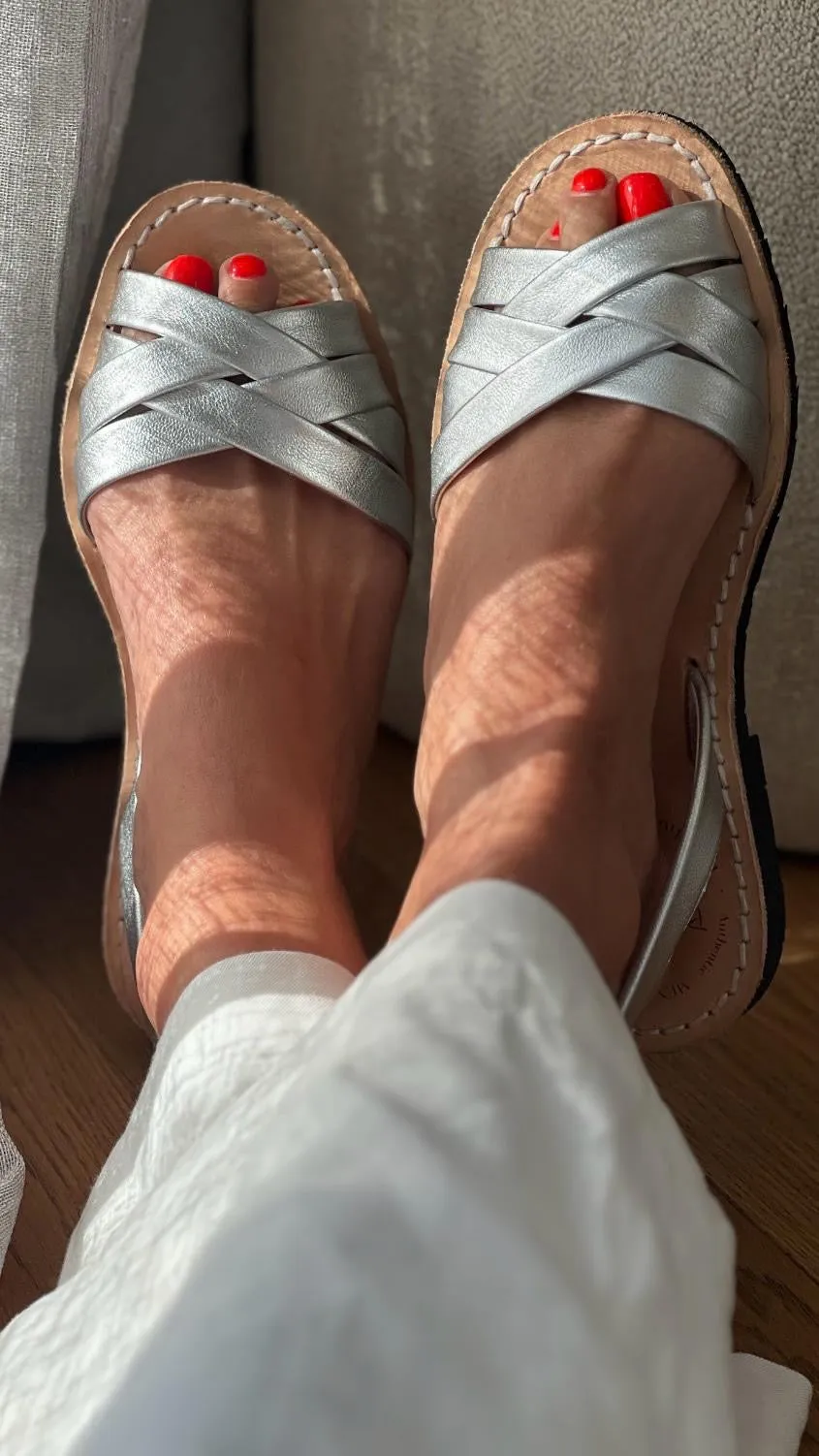 Misty Silver Leather Peeptoe Avarca